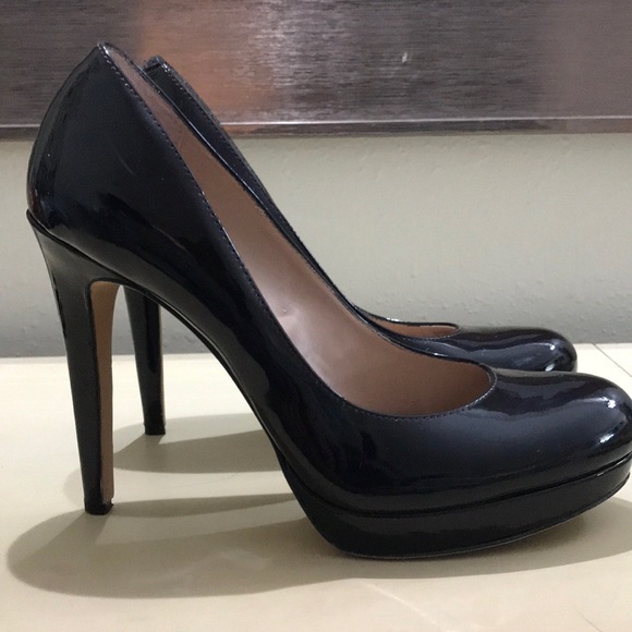 Vince Camuto Black Platform Pumps - Picture 2 of 4